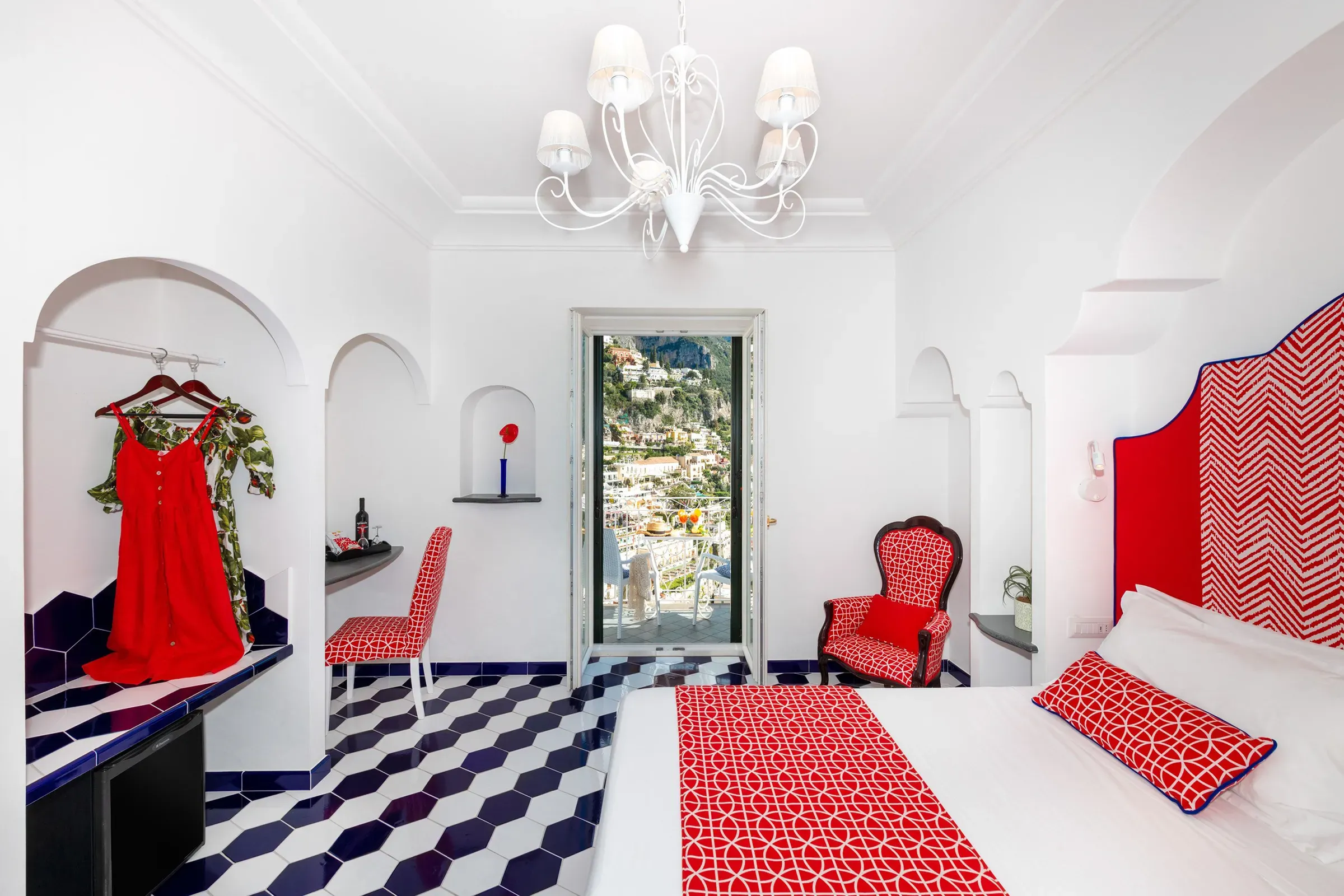 hotel_reginella_positano_rooms_deluxe_sea_view_03.webp