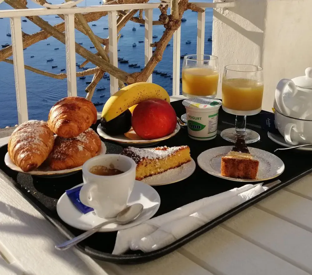 hotel_reginella_positano_breakfast_02.webp